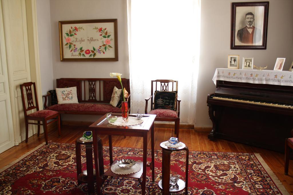Kyra Vintage House Apartman Hriszí Aktí Haniá Kültér fotó